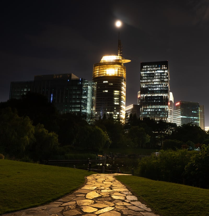 Douxian Moon