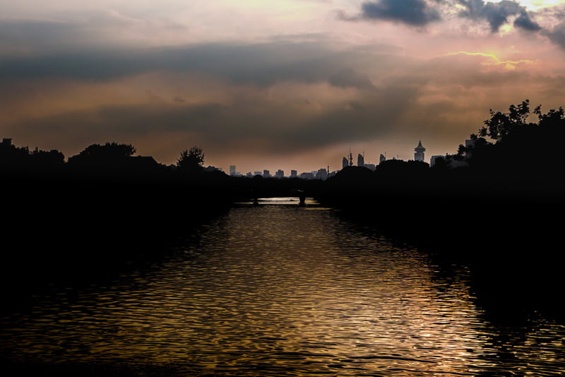 Zhangjiabang Canal through Century Park